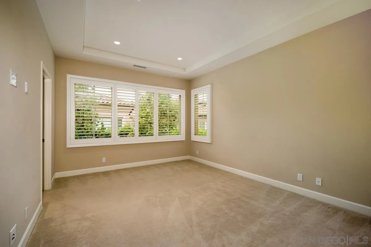 82 Brindisi Irvine, CA 92618 - Photo 21 of 49 en empty room with windows