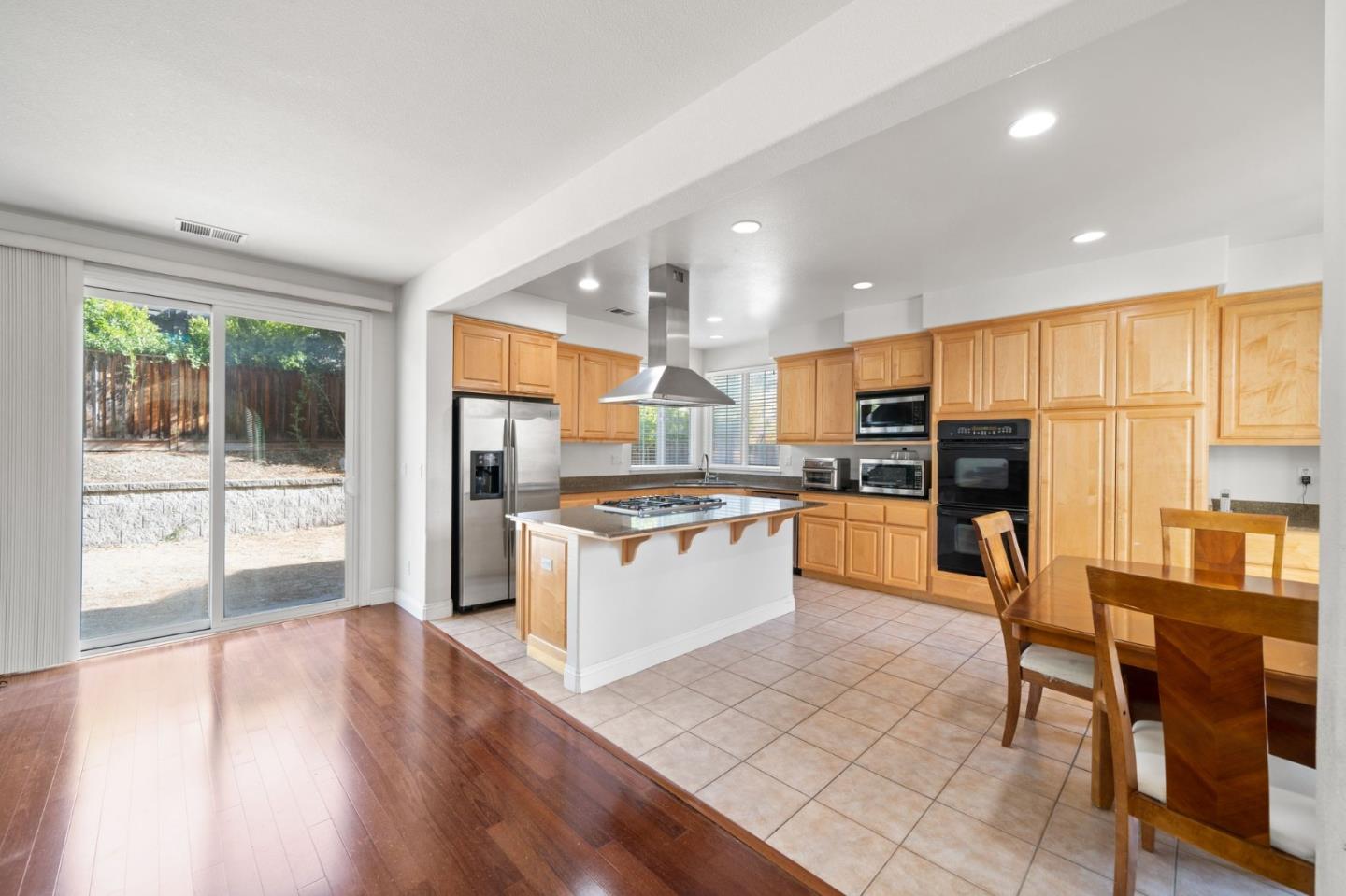 318 Rothbury Way San Ramon, CA 94582 - Photo 15 of 53