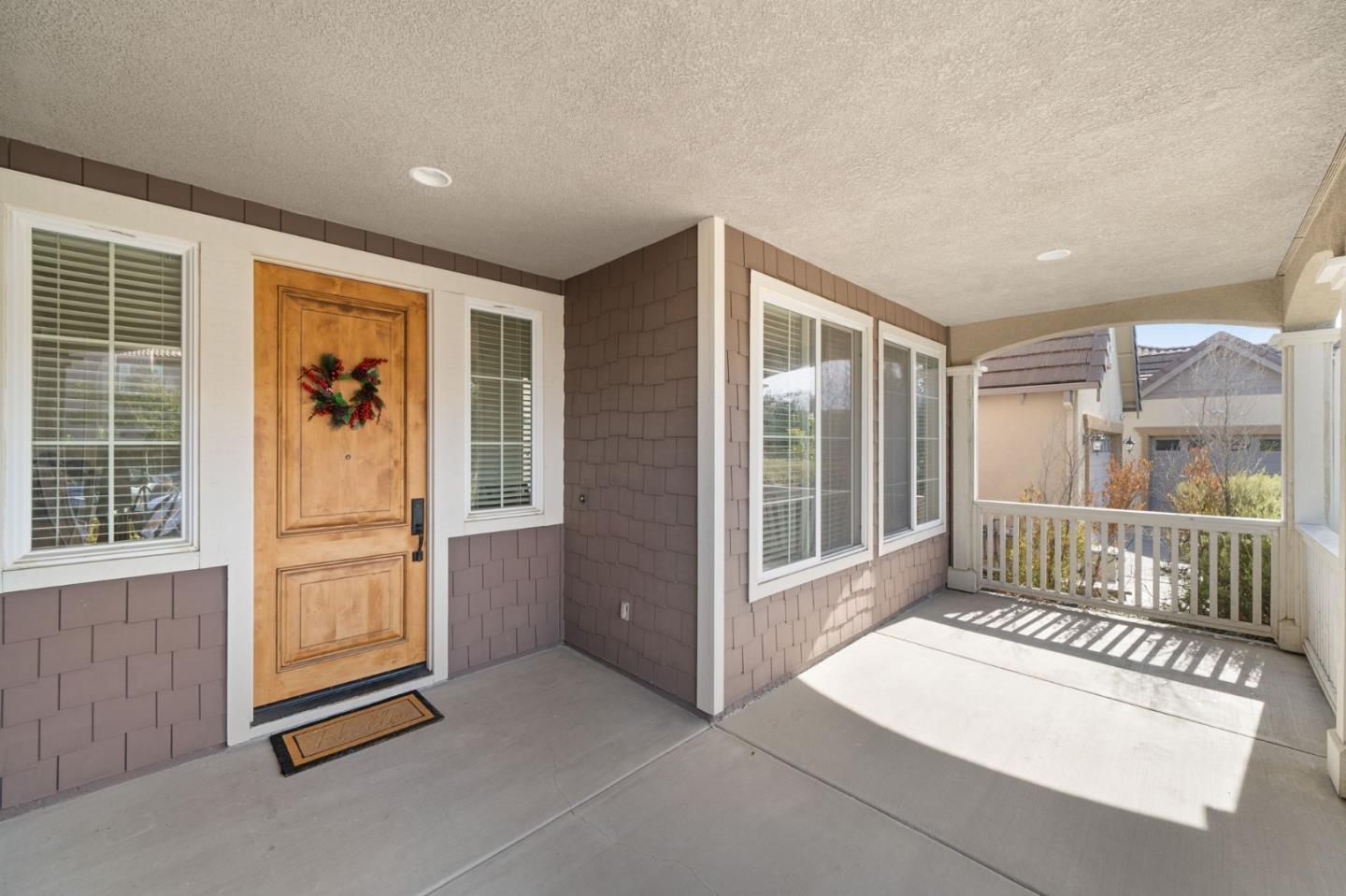 318 Rothbury Way San Ramon, CA 94582 - Photo 4 of 53 a view of a hallway with windows
