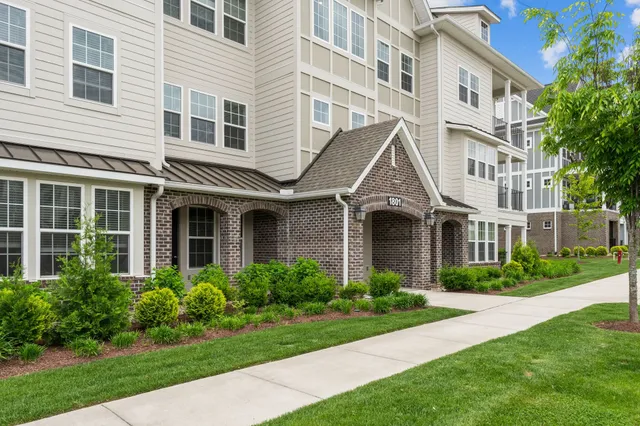 $435,000 | 1801 Shadow Green Drive, Unit 204, Franklin, TN 37064