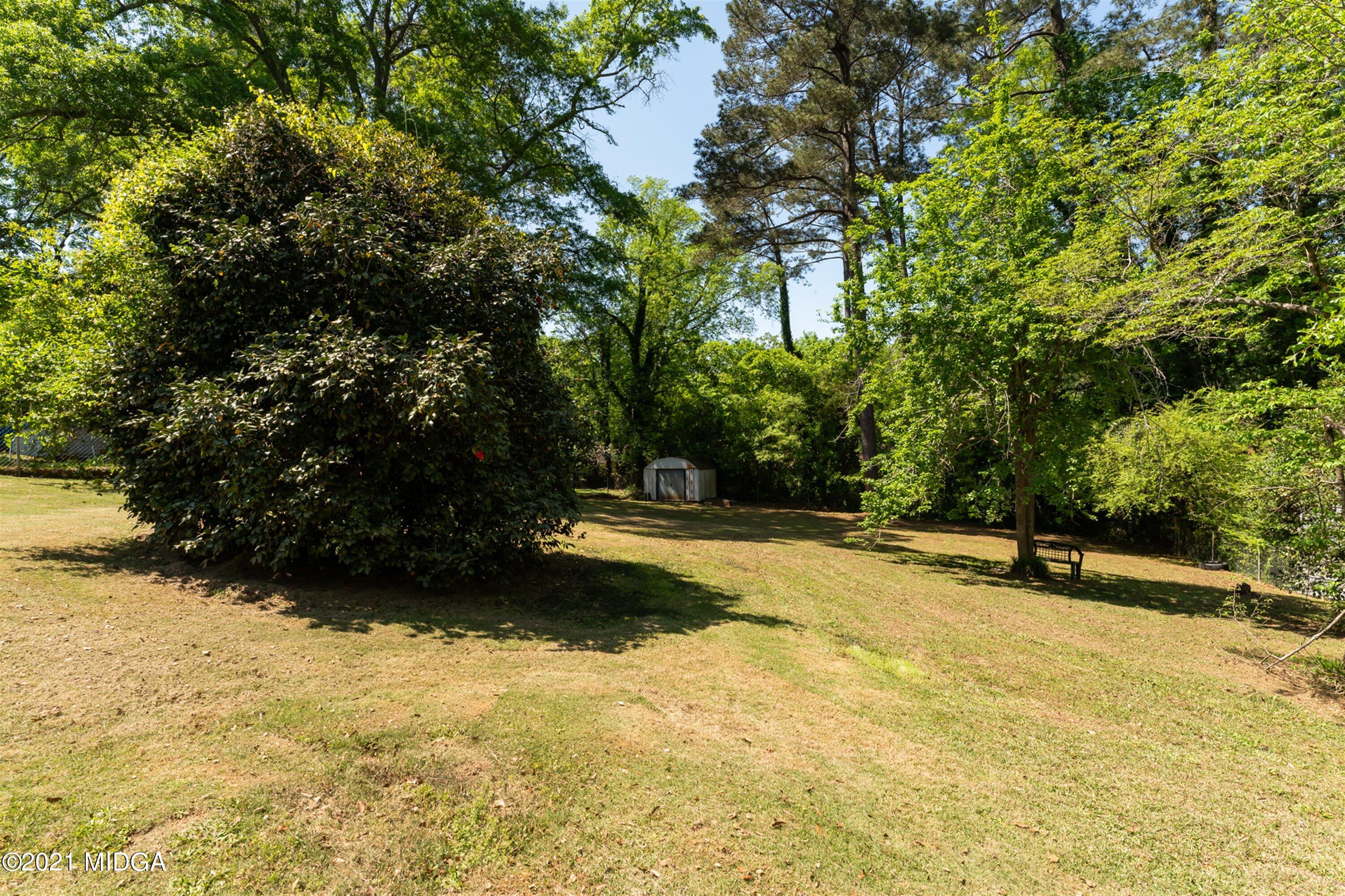 1066 Normandy Road Macon, GA 31210 - Photo 3 of 16 07-DSC06376