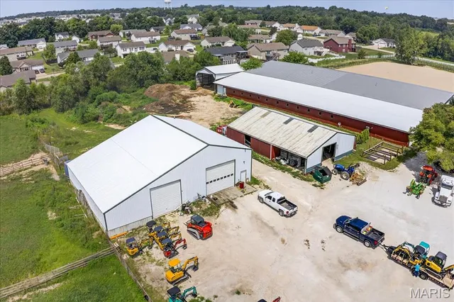 $1,999,000 | 28699 Roelker Road, Wright City, MO 63390