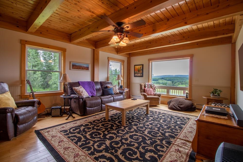 699 Campbell Road Irasburg, VT 05860 - Photo 4 of 40