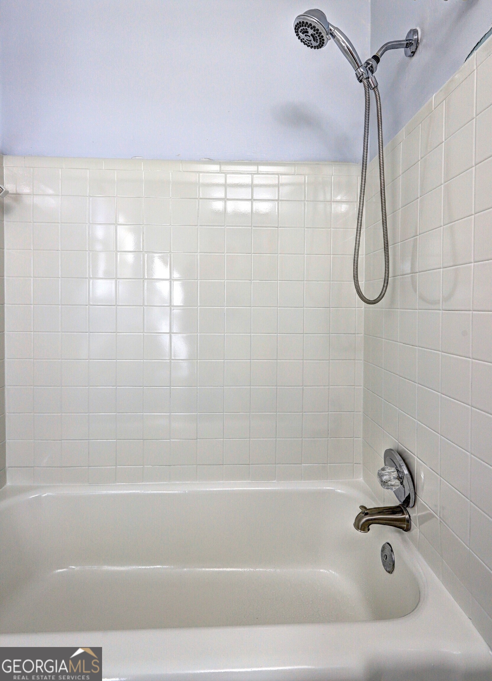 2270 Cresta Drive Decatur, GA 30032 - Photo 23 of 26 a bathroom with a bath tub with a shower