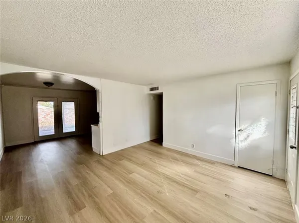 $1,500 | 6508 Evergreen Avenue, Las Vegas, NV 89107