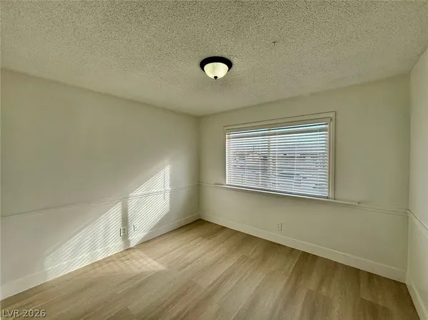 $1,500 | 6508 Evergreen Avenue, Las Vegas, NV 89107