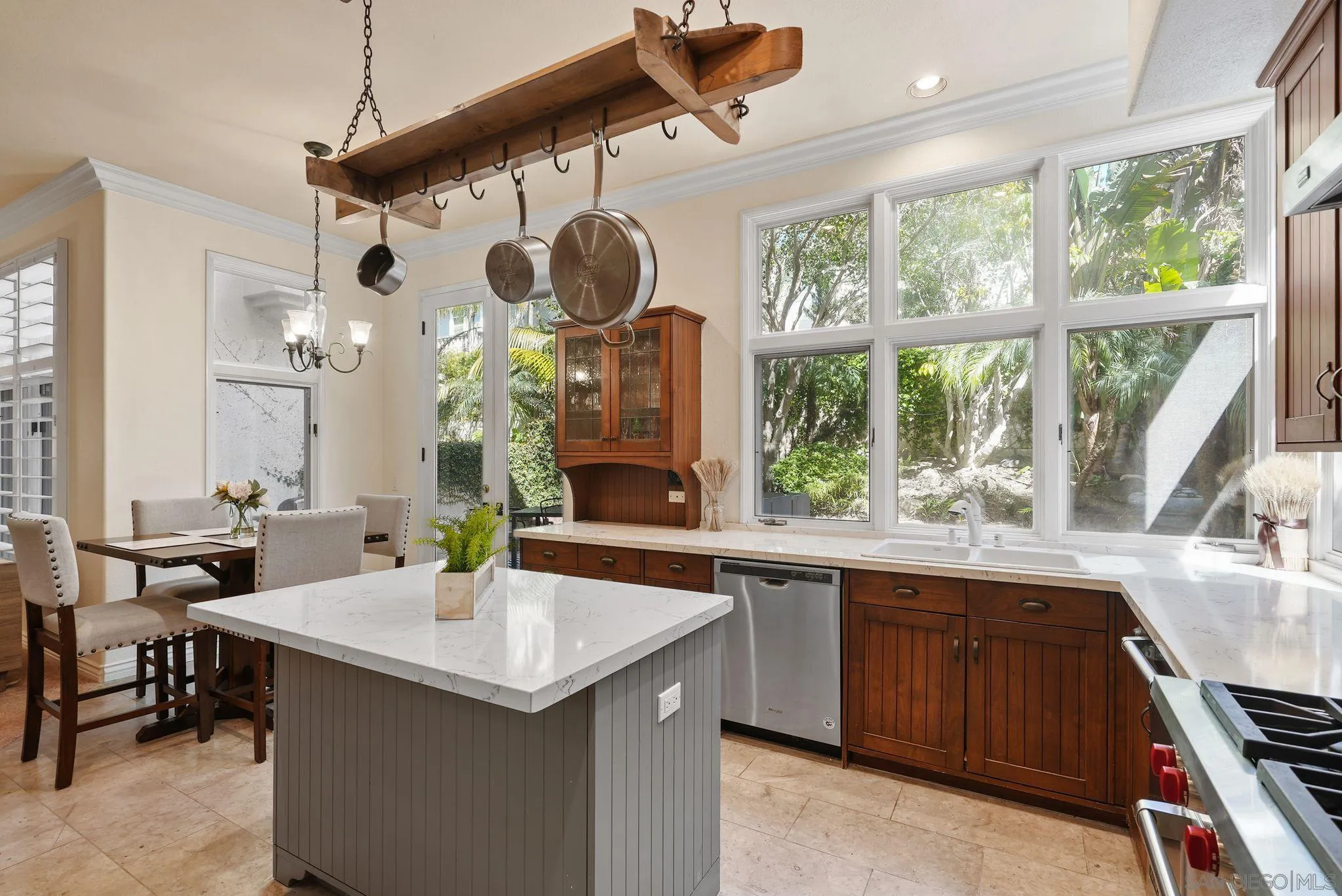 9683 Claiborne Square La Jolla, CA 92037 - Photo 29 of 67