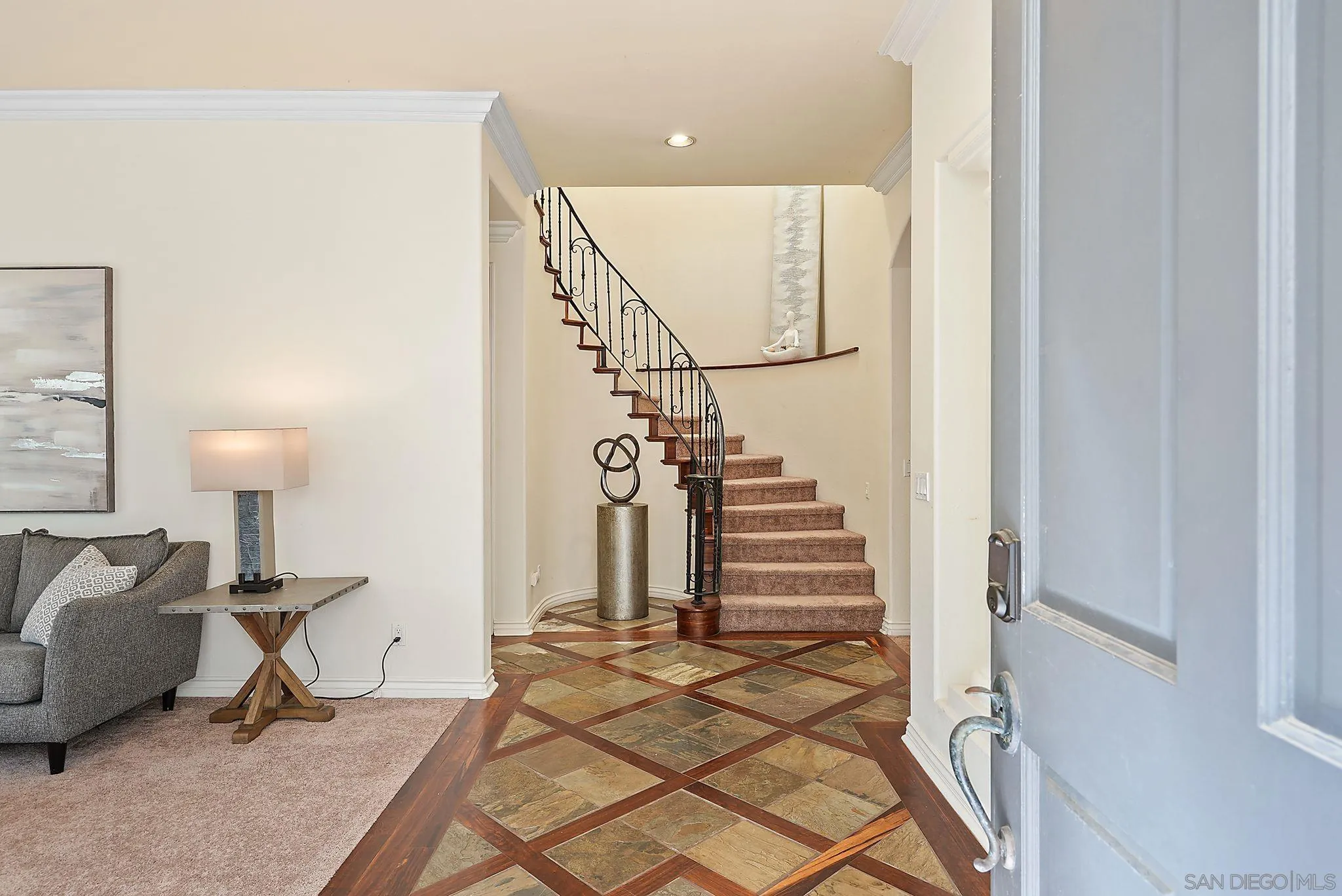 9683 Claiborne Square La Jolla, CA 92037 - Photo 6 of 67