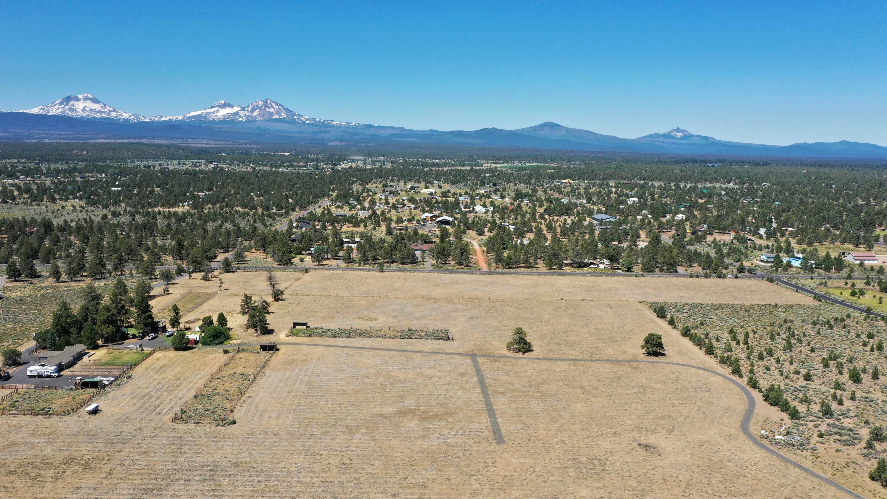 67100 Fryrear Road Bend, OR 97703 - Photo 3 of 38 2