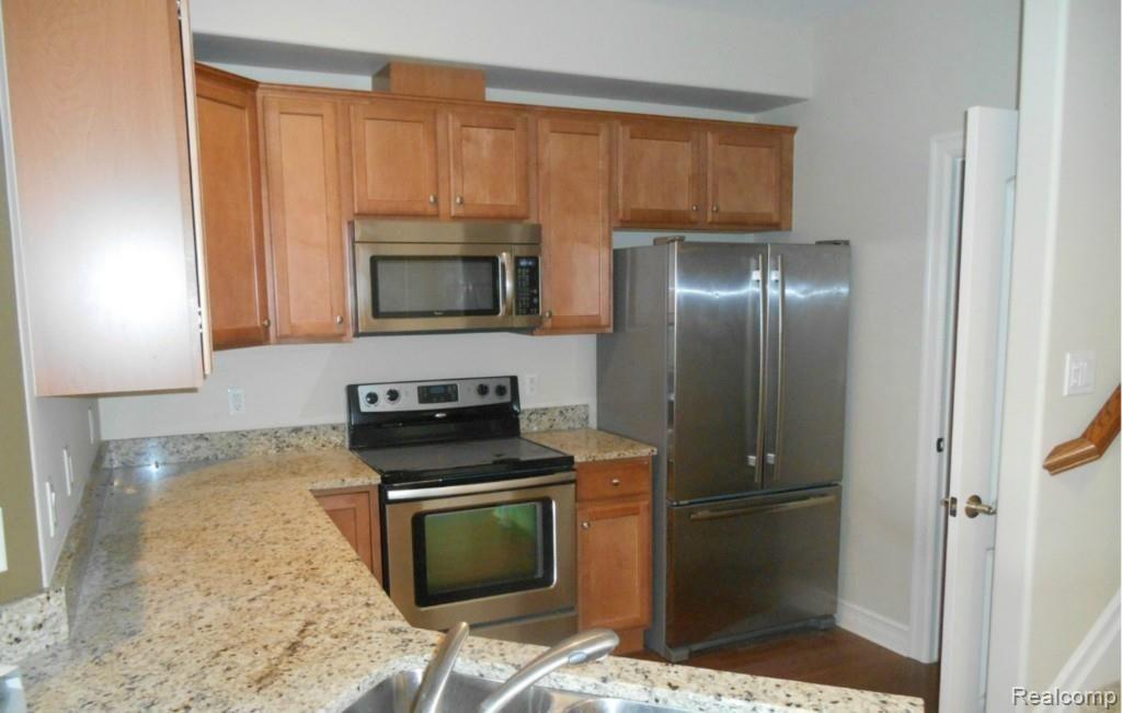 2727 Riverside Drive Trenton, MI 48183 - Photo 9 of 25