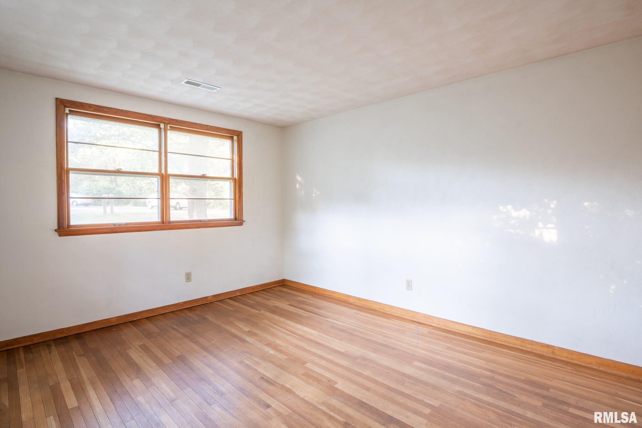 5141 South Alaska Road Peoria, IL 61607 - Photo 18 of 50 Gallery Image 18