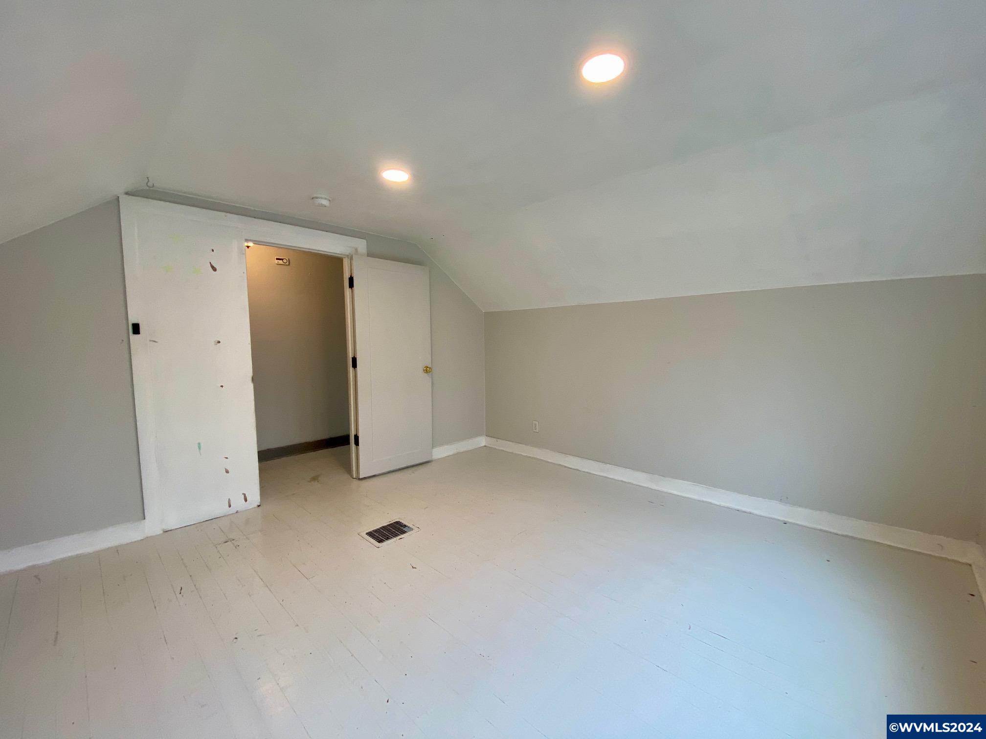8040 Wheatland Road North Keizer, OR 97303 - Photo 15 of 41 Gallery Image 15