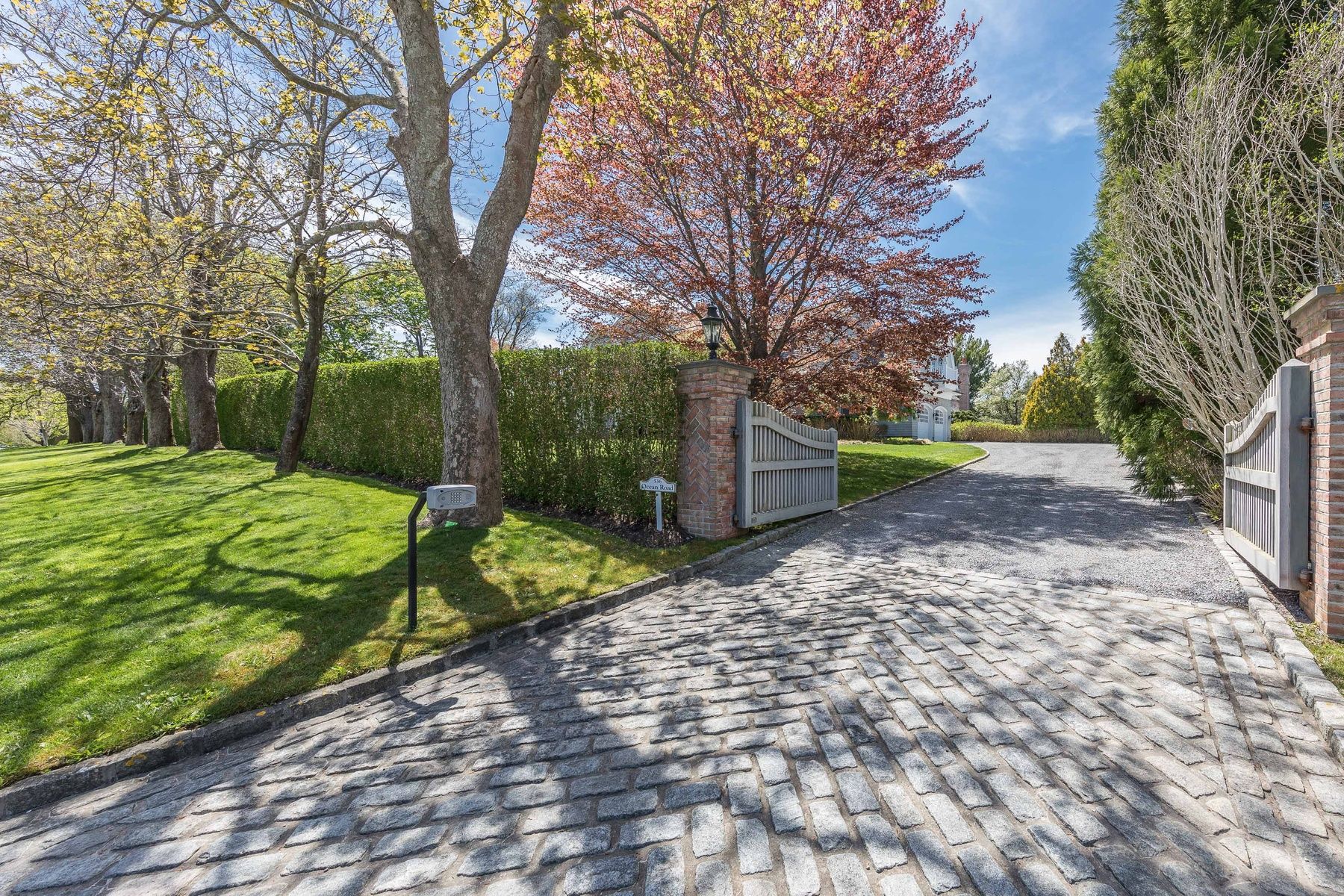536 Ocean Road Bridgehampton, NY 11932 - Photo 19 of 23 Gallery Image 19