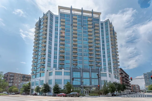 $25,000 | 1600 South Indiana Avenue, Unit P84, Chicago, IL 60616