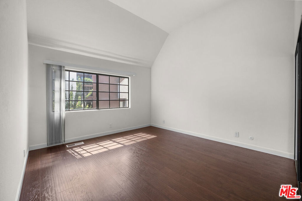 230 Bethany Road, Unit 120 Burbank, CA 91504 - Photo 17 of 34 Gallery Image 17