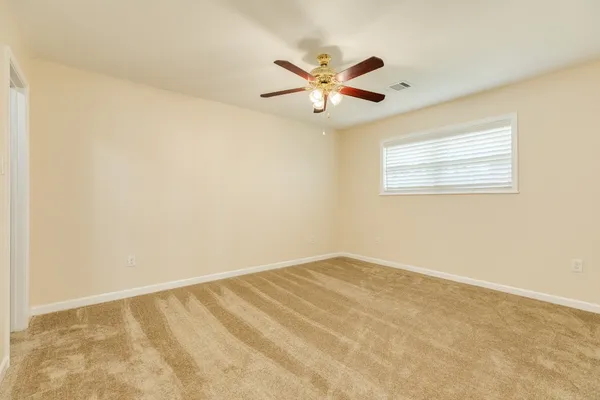 $2,400 | 3206 Pine Street, Galveston, TX 77551