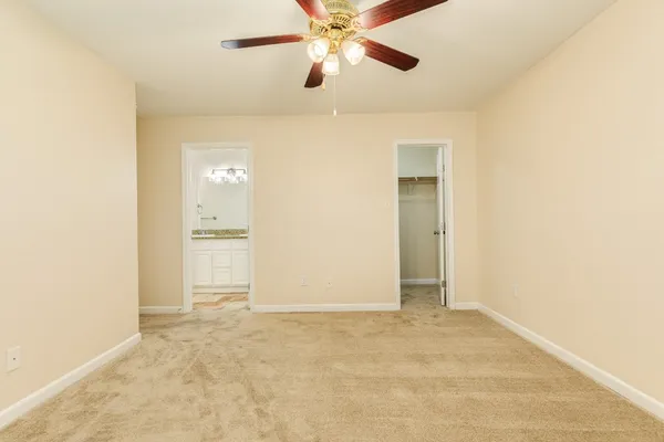 $2,400 | 3206 Pine Street, Galveston, TX 77551