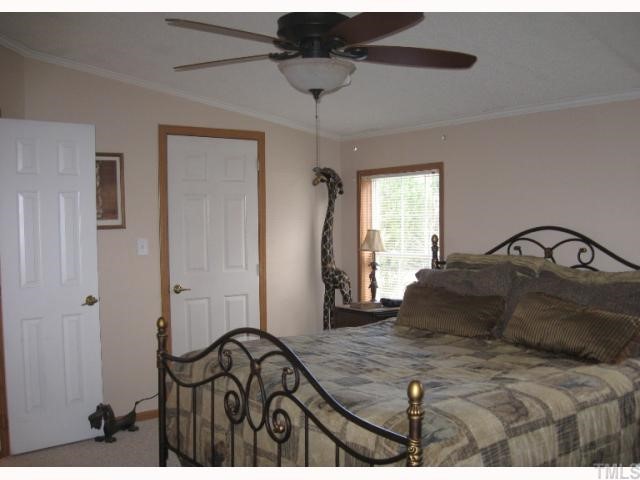 533 Powhatan Road Clayton, NC 27527 - Photo 6 of 12 Large master BR fit for your king size bed!