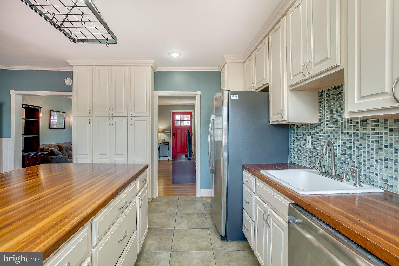 307 Westshire Road Baltimore, MD 21229 - Photo 19 of 38 Gallery Image 19