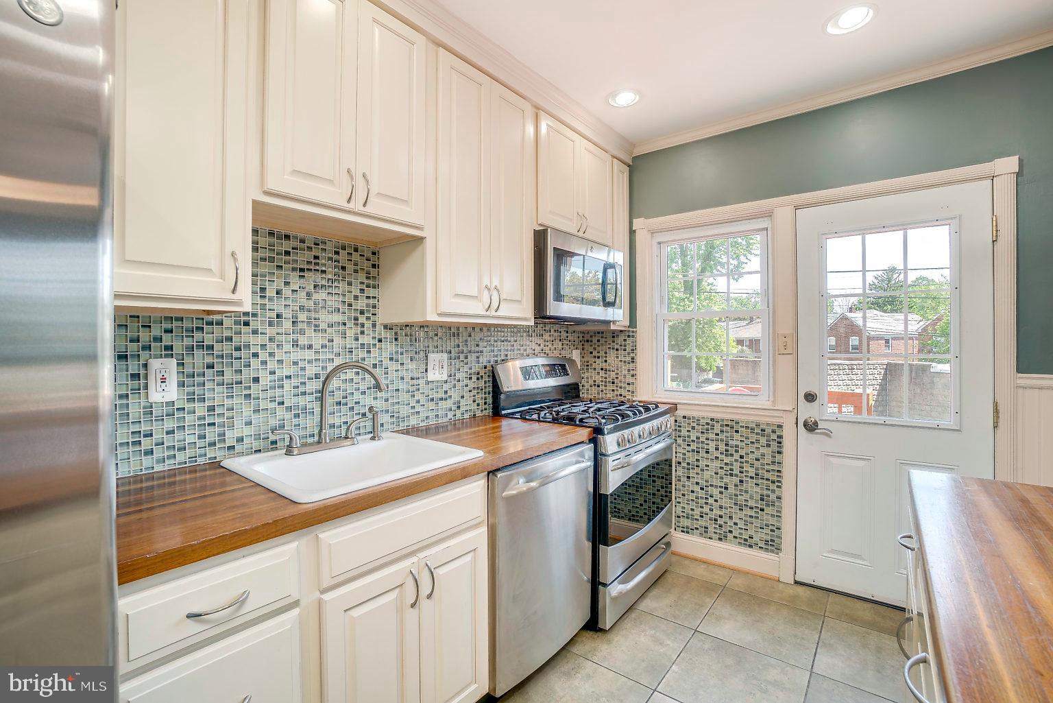 307 Westshire Road Baltimore, MD 21229 - Photo 21 of 38 Gallery Image 21