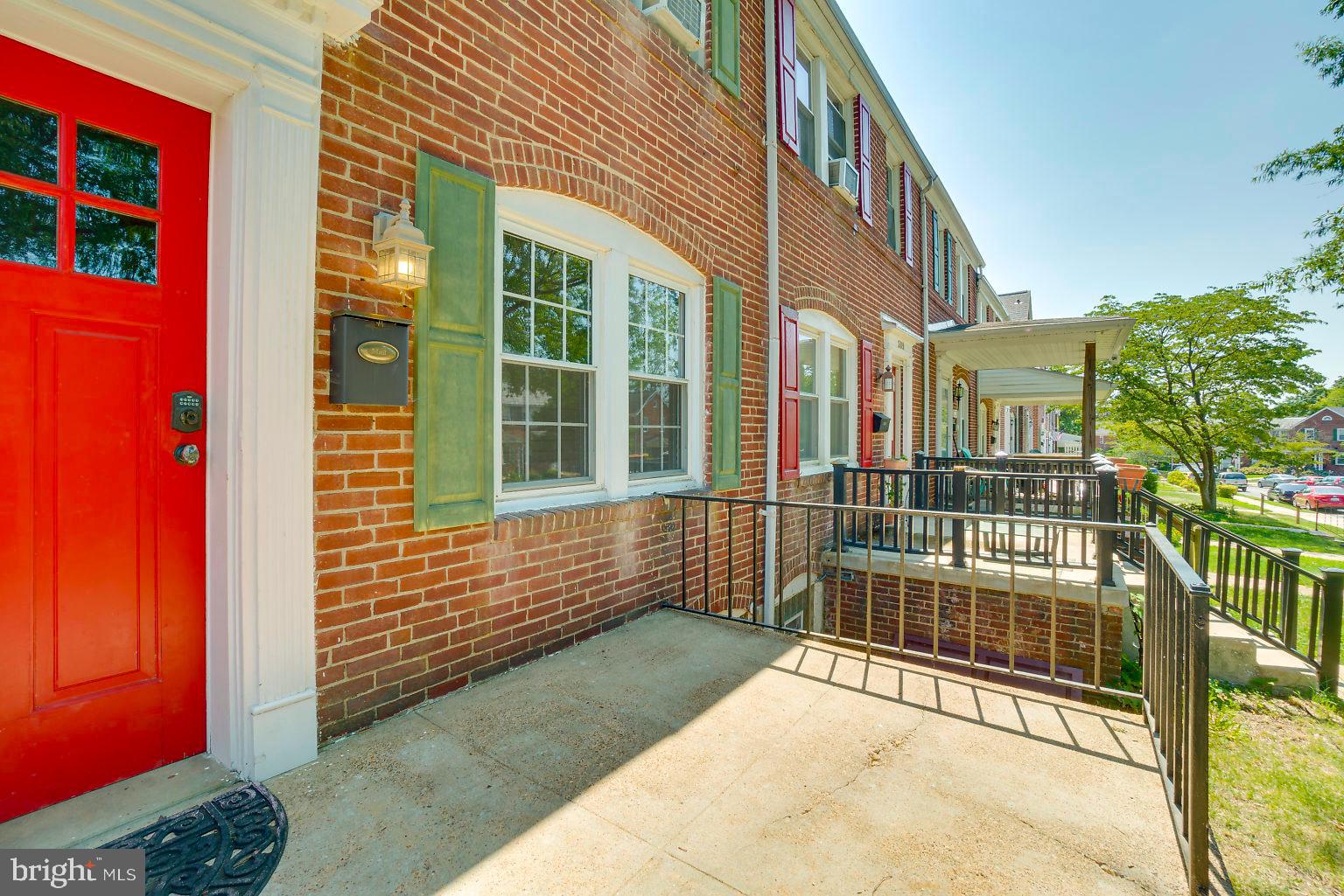 307 Westshire Road Baltimore, MD 21229 - Photo 4 of 38 Gallery Image 4