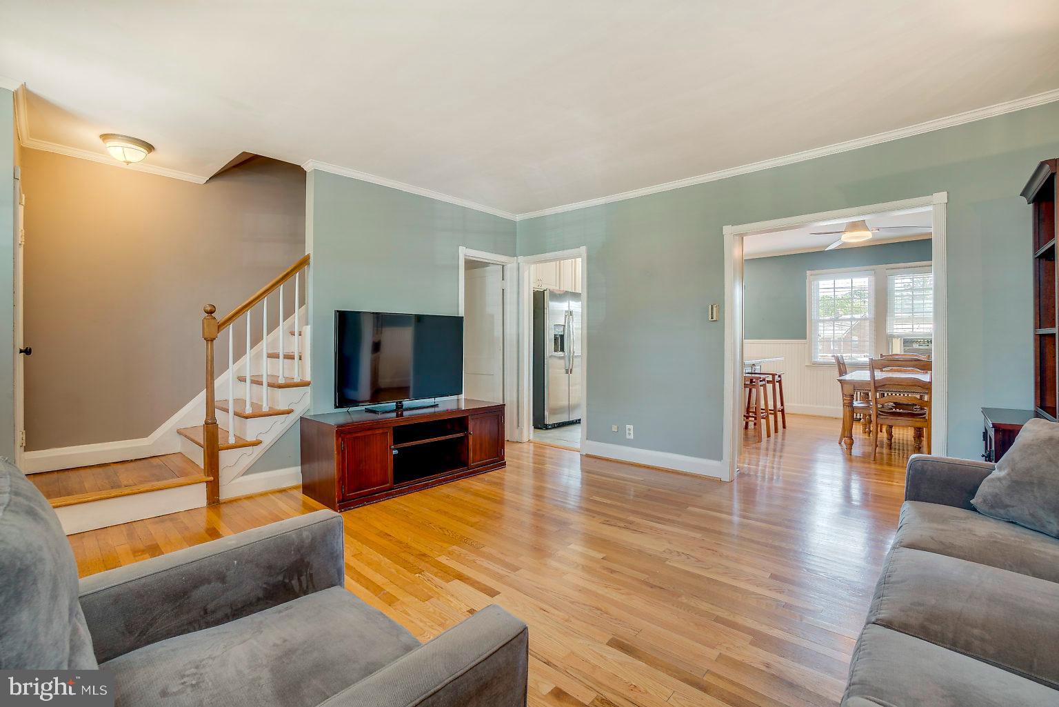 307 Westshire Road Baltimore, MD 21229 - Photo 9 of 38 Gallery Image 9