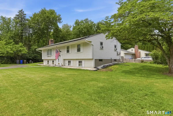 $349,900 | 17 Pioneer Drive, Enfield, CT 06082