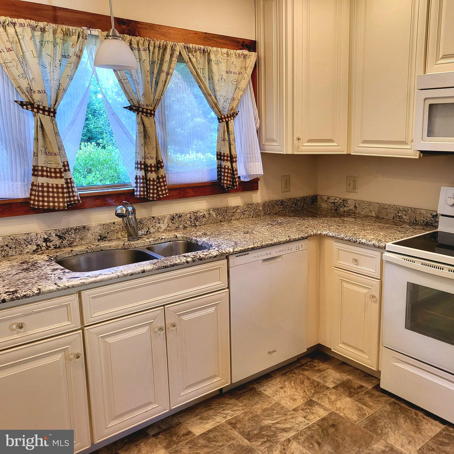 3167 North Sugan Road New Hope, PA 18938 - Photo 5 of 17