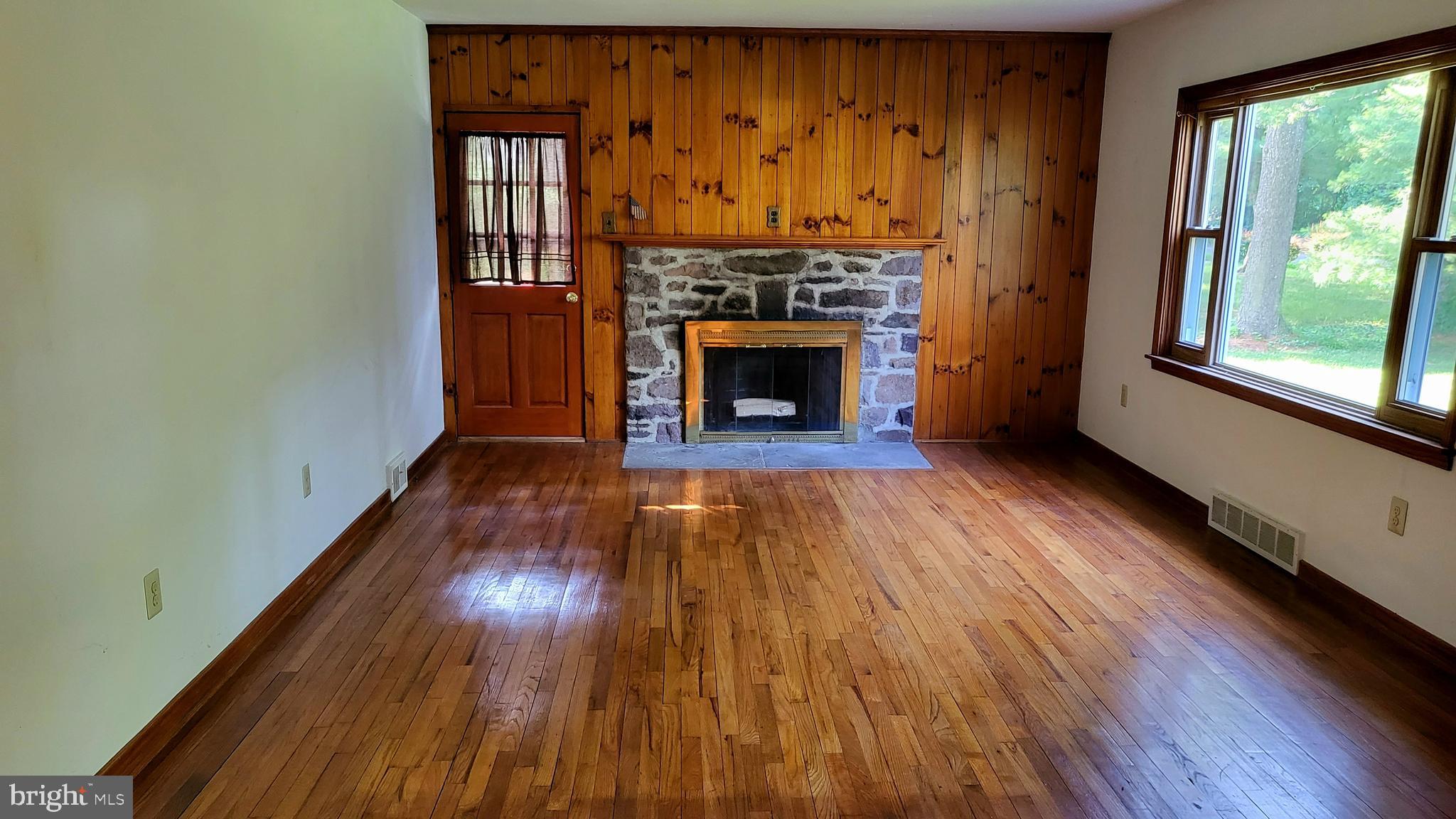 3167 North Sugan Road New Hope, PA 18938 - Photo 6 of 17