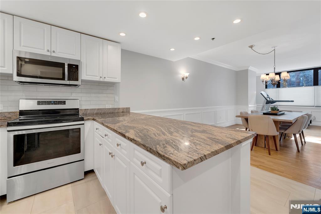 2 Constitution Court, Unit 106 Hoboken, NJ 07030 - Photo 12 of 32