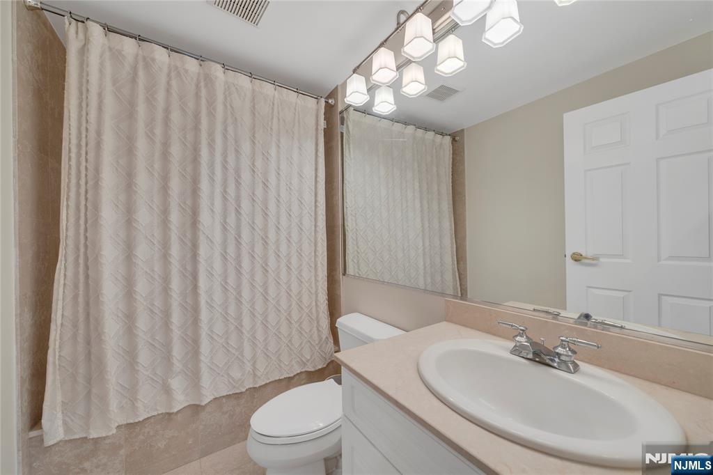 2 Constitution Court, Unit 106 Hoboken, NJ 07030 - Photo 24 of 32