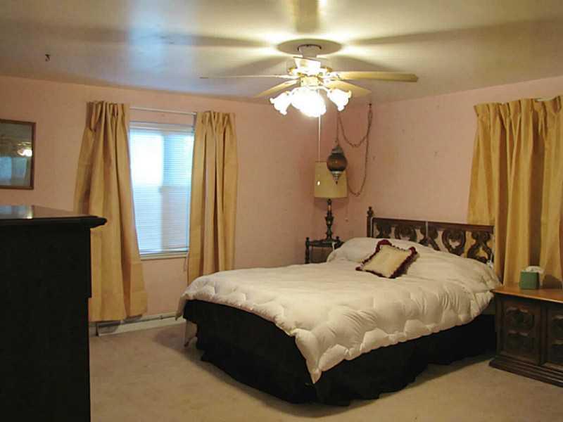 141 North Eberhart Road Butler, PA 16001 - Photo 14 of 21 Master Bedroom.