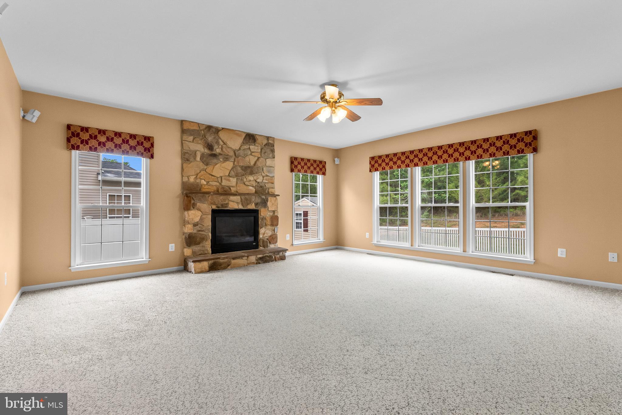 53 Hamstead Road Fredericksburg, VA 22405 - Photo 5 of 52 Family Room