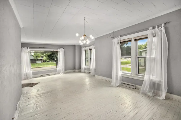 $249,000 | 919 Lawndale Street, Ludington, MI 49431