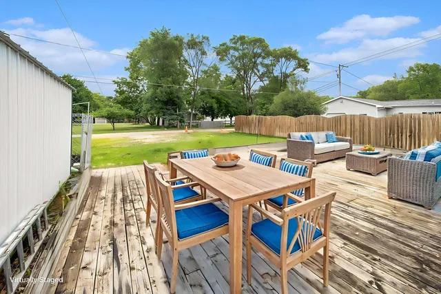 $249,000 | 919 Lawndale Street, Ludington, MI 49431