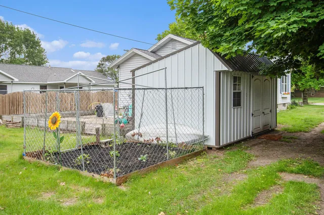 $249,000 | 919 Lawndale Street, Ludington, MI 49431