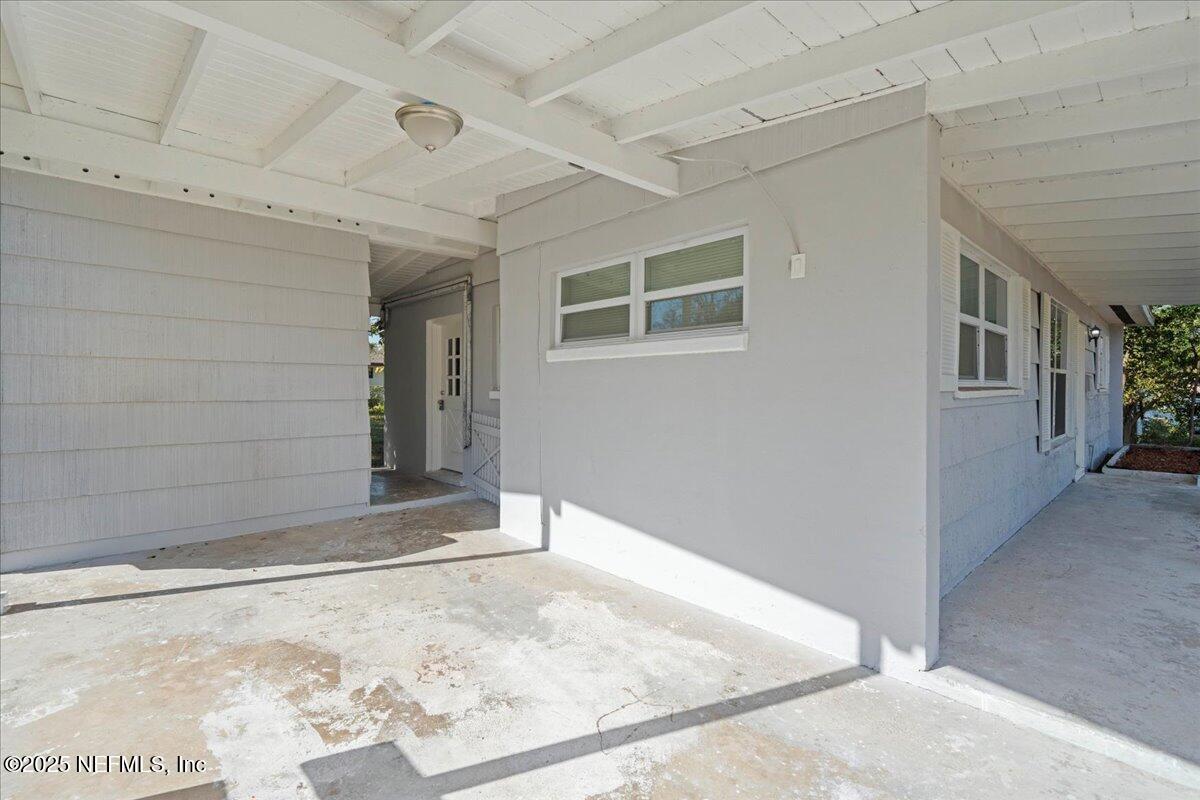 2142 Fouraker Road Jacksonville, FL 32210 - Photo 5 of 29 a view of a interior of the house