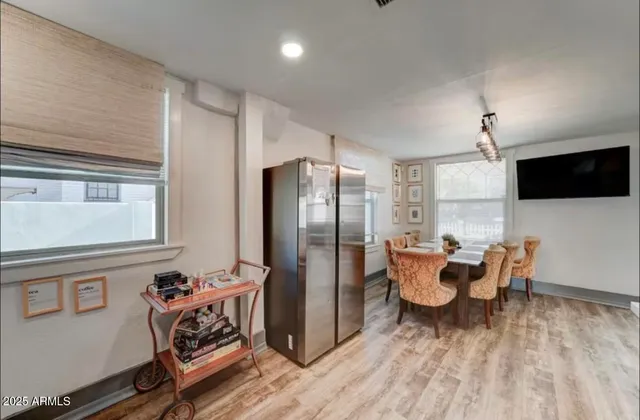 a view of a livingroom with furniture