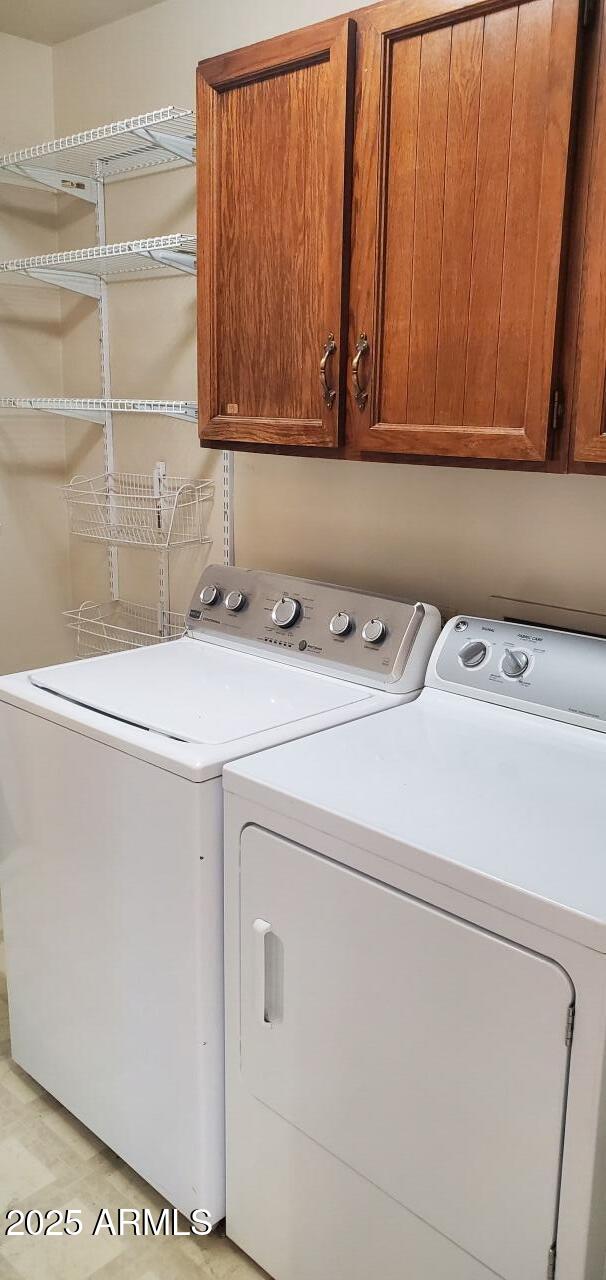 824 West Fordham Drive Tempe, AZ 85283 - Photo 9 of 20 a utility room with dryer and washer