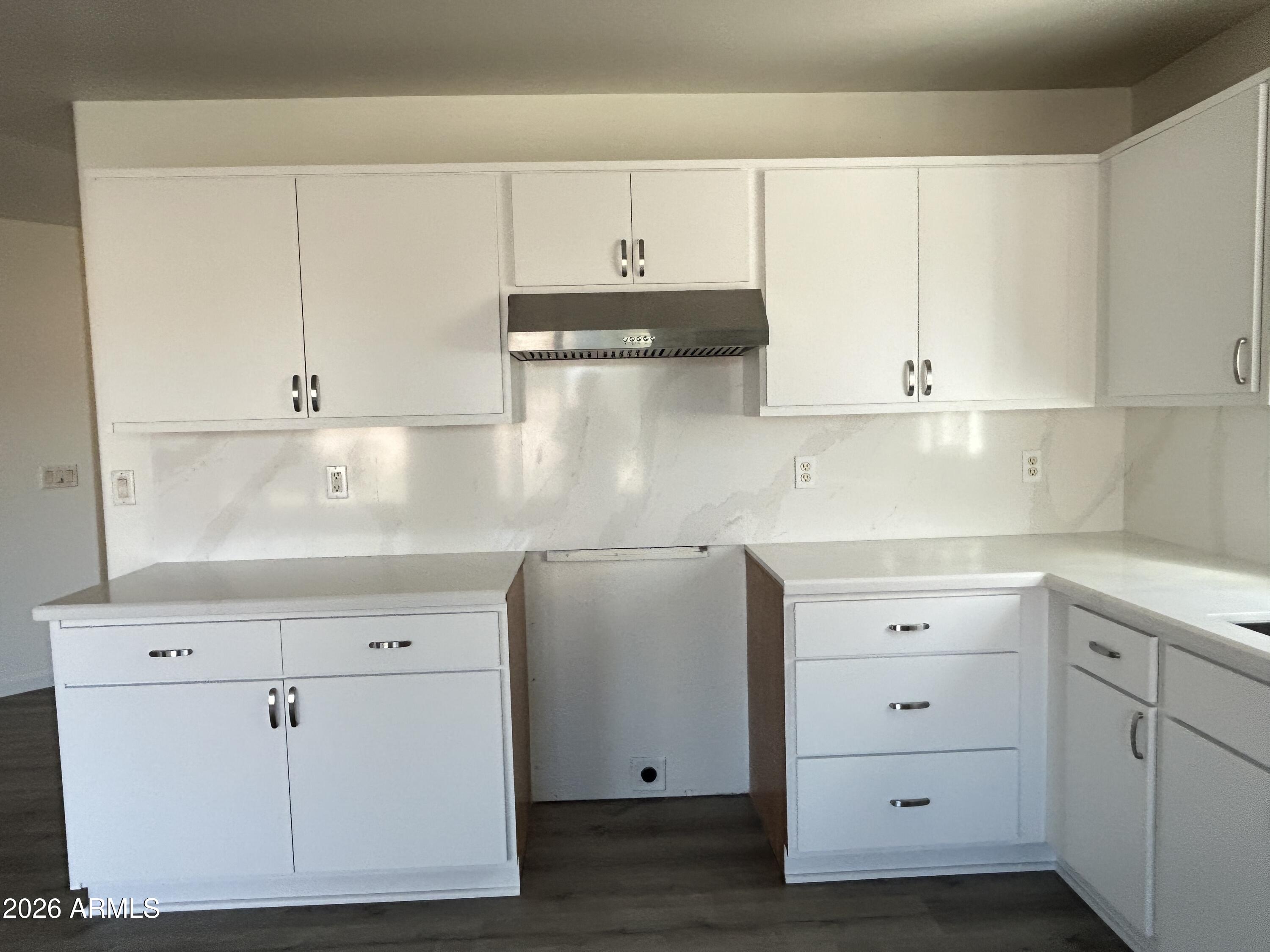 10542 West Alvarado Road Avondale, AZ 85392 - Photo 7 of 26 IMG_8837