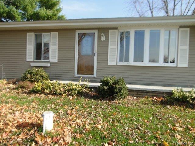 950 North Wilder Road Lapeer, MI 48446 - Photo 3 of 32 Welcome Home