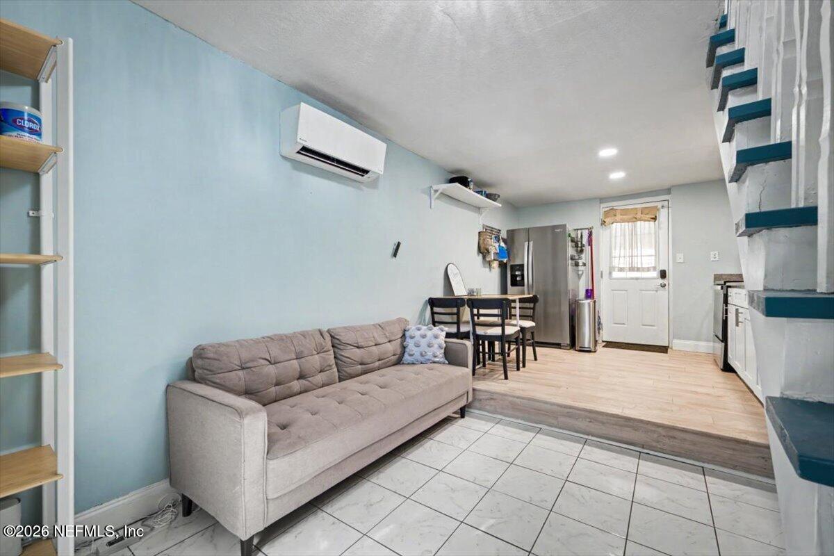 719 South Shores Road, Unit 2 Jacksonville, FL 32207 - Photo 16 of 61 719 SOUTH SHORES Road 2