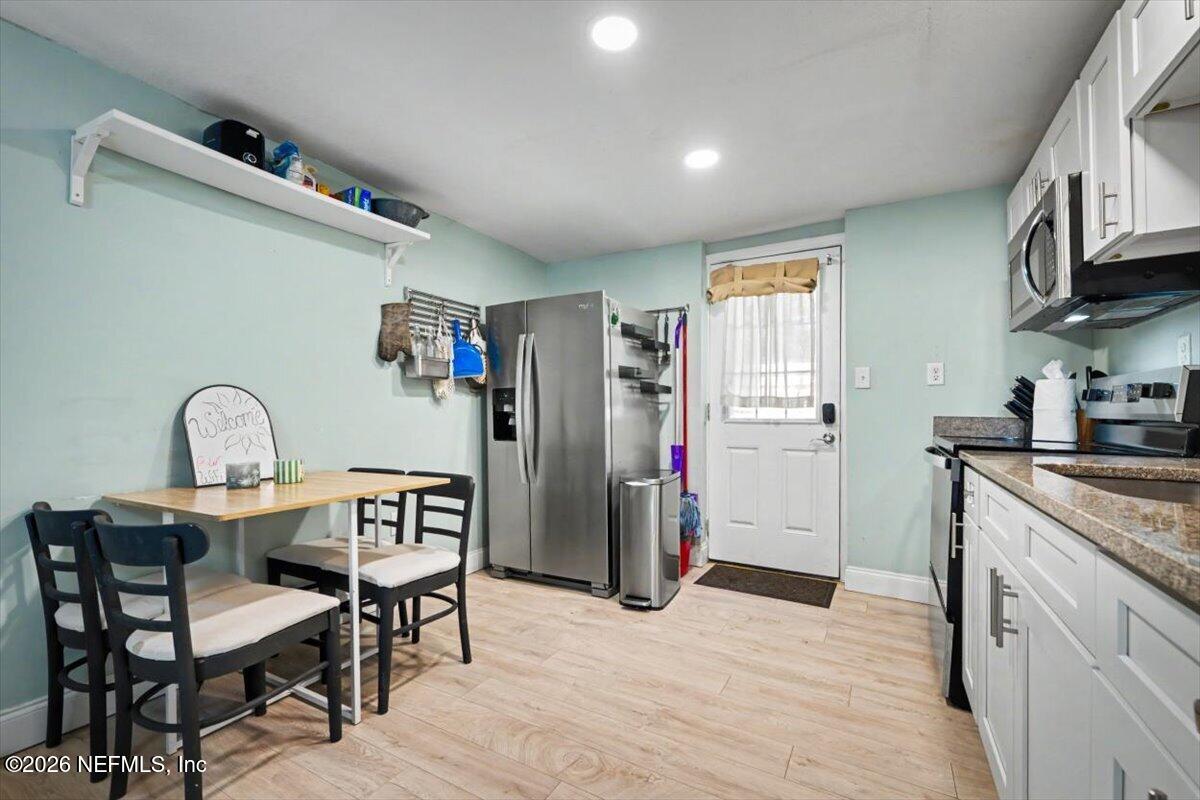 719 South Shores Road, Unit 2 Jacksonville, FL 32207 - Photo 18 of 61 719 SOUTH SHORES Road 2