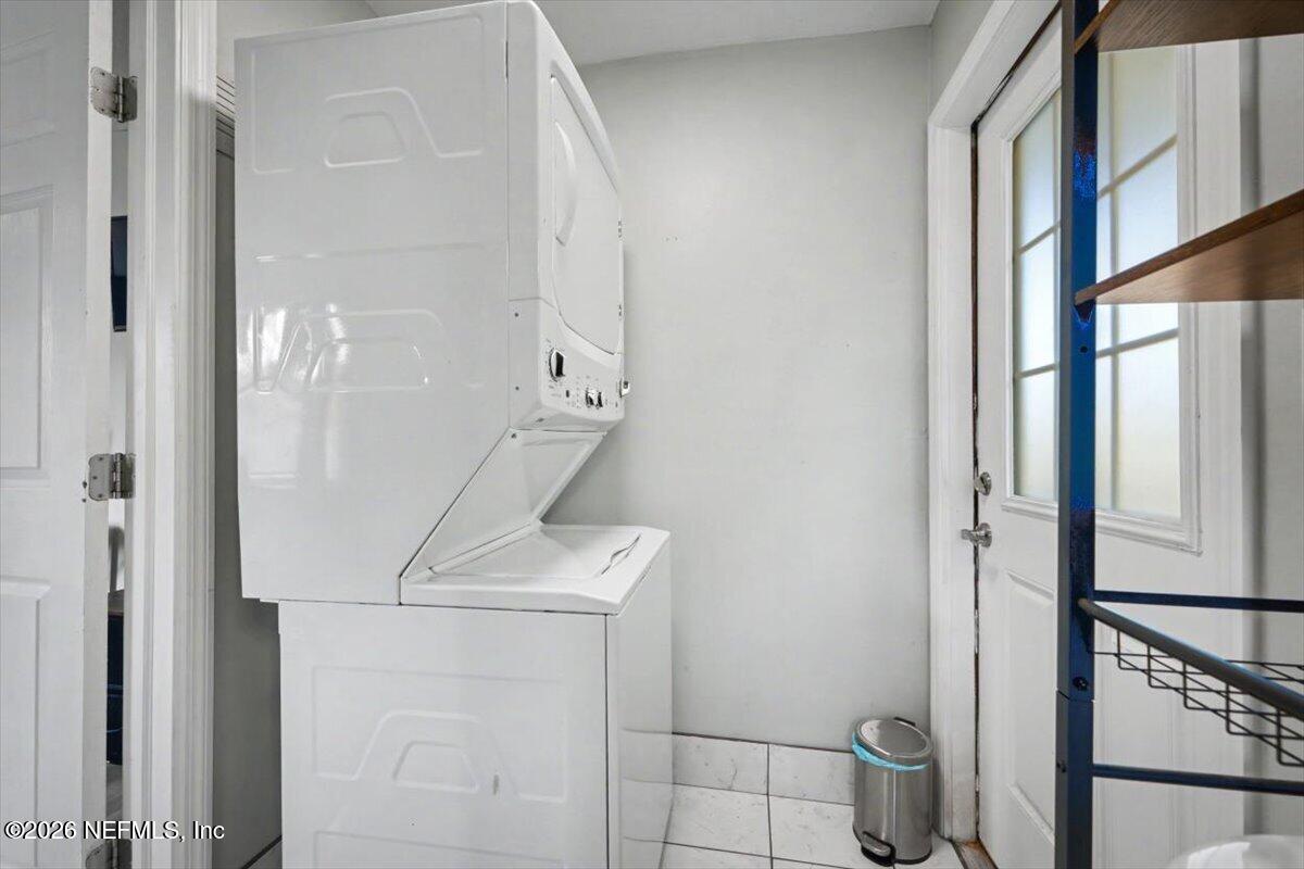 719 South Shores Road, Unit 2 Jacksonville, FL 32207 - Photo 23 of 61 719 SOUTH SHORES Road 2