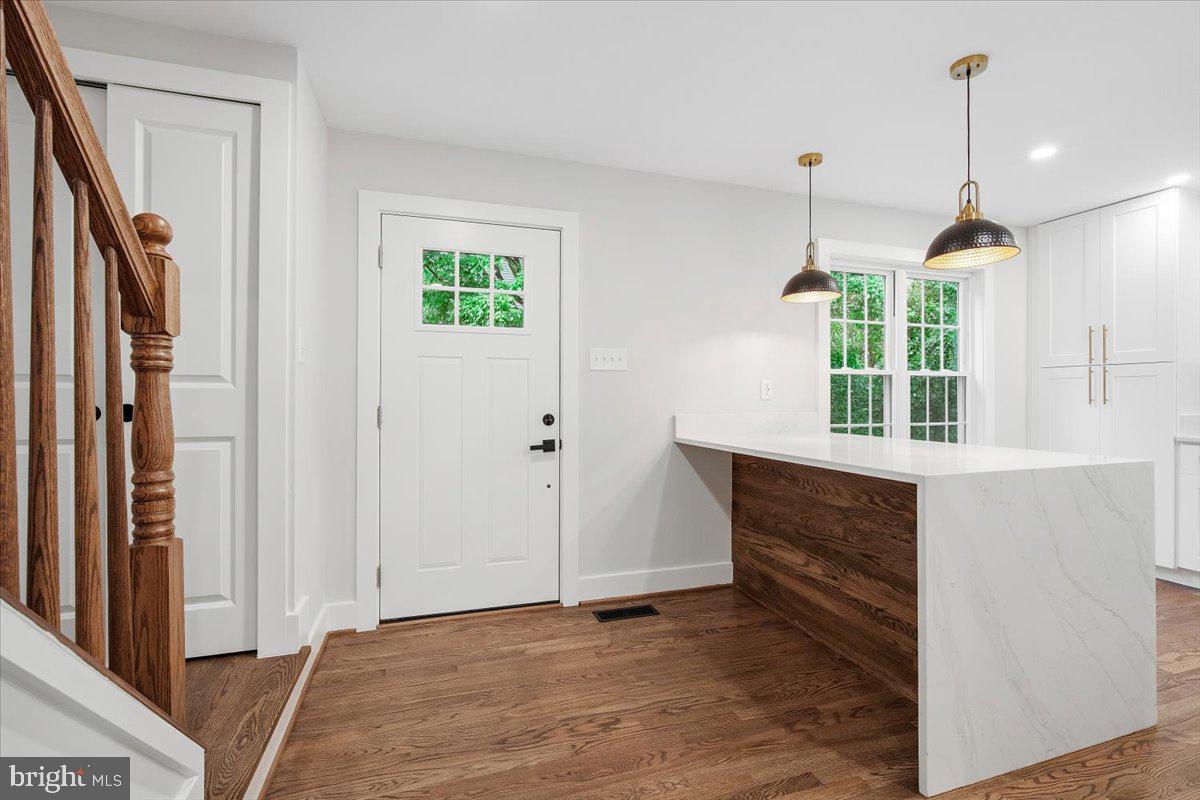 13000 Country Ridge Drive Germantown, MD 20874 - Photo 3 of 37