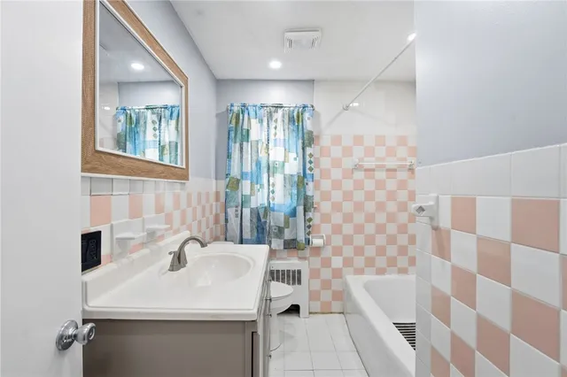 $2,000 | 5 Bradley Street, Unit 1, Providence, RI 02908