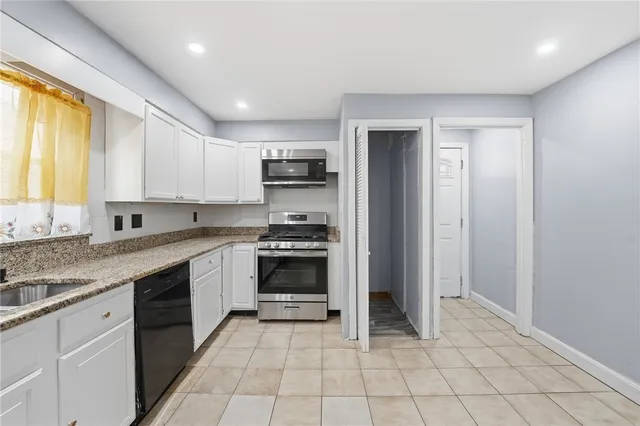 $2,000 | 5 Bradley Street, Unit 1, Providence, RI 02908