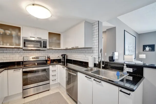 $3,550 | 140 South Dixie Highway, Unit 619, Hollywood, FL 33020