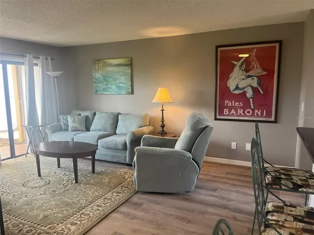 $1,995 | 1051 South Highland Street, Unit 6B, Mount Dora, FL 32757