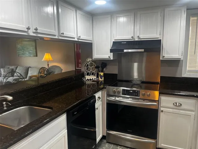 $1,995 | 1051 South Highland Street, Unit 6B, Mount Dora, FL 32757